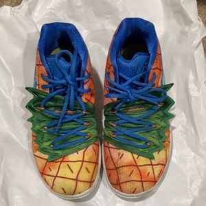 Nike Kyrie 5 spongebob pineapple house